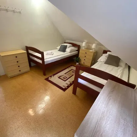 Haz A Tonal Apartment