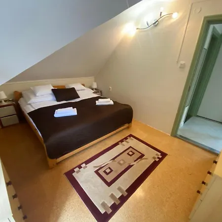 Haz A Tonal Apartment